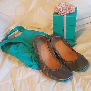 Metallic Pewter Tieks, Size 8